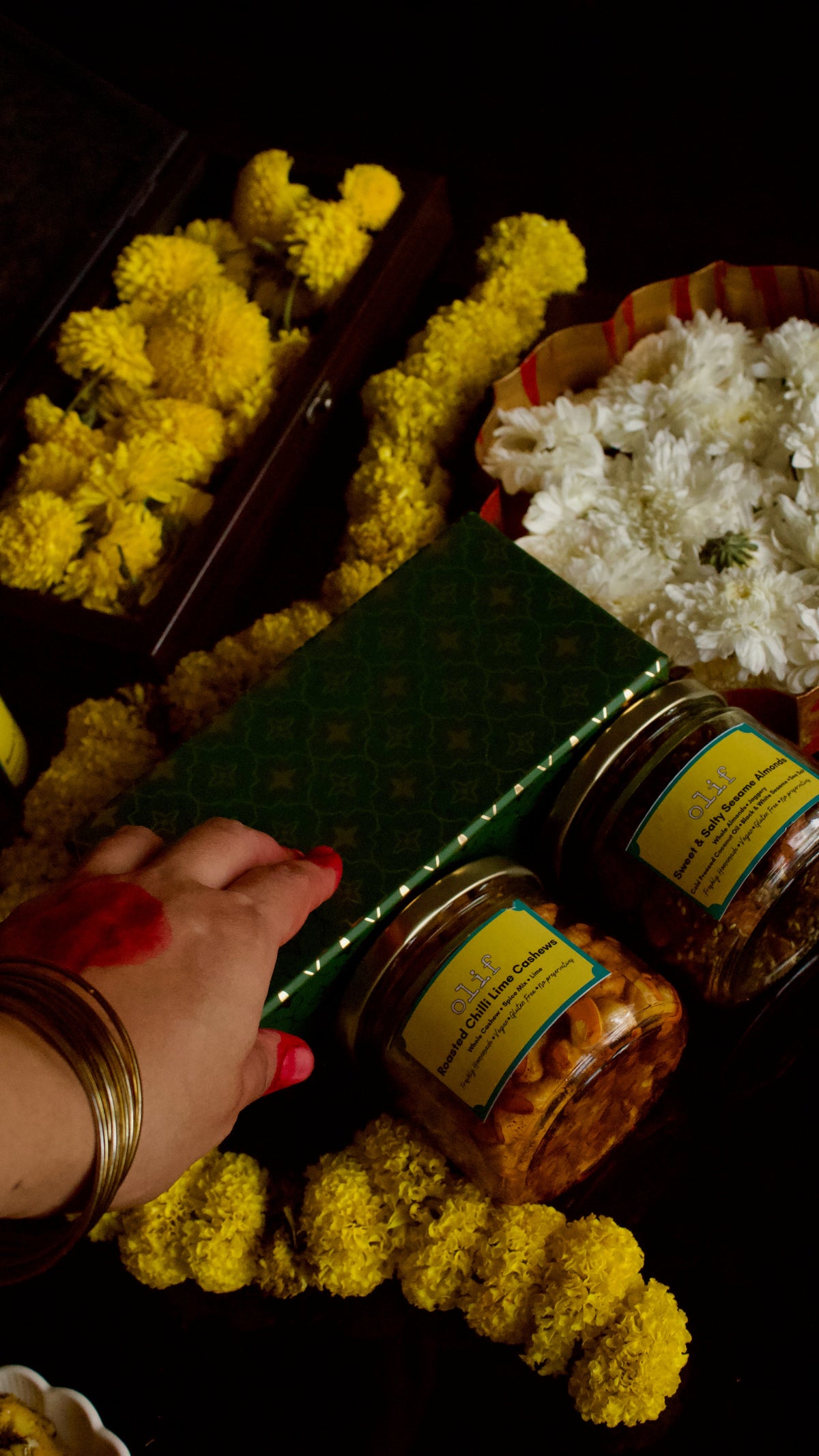 Gupshup Box (Assortment of Nuts, Vegan, Gluten Free)