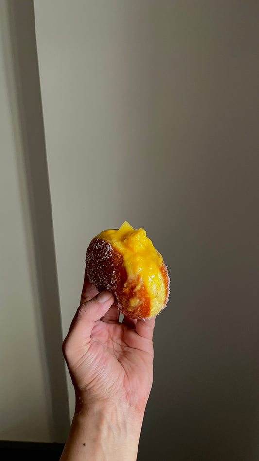 Fresh Mango & Custard Bomboloni